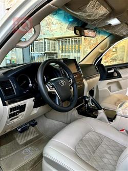 تويوتا لاندكروزر